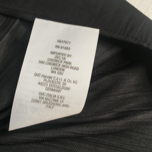 Isaac Mizrahi Live Shirt Womens 1X Black Ruffle V-Neck Smocked Shoulders Plus - Picture 7 of 16